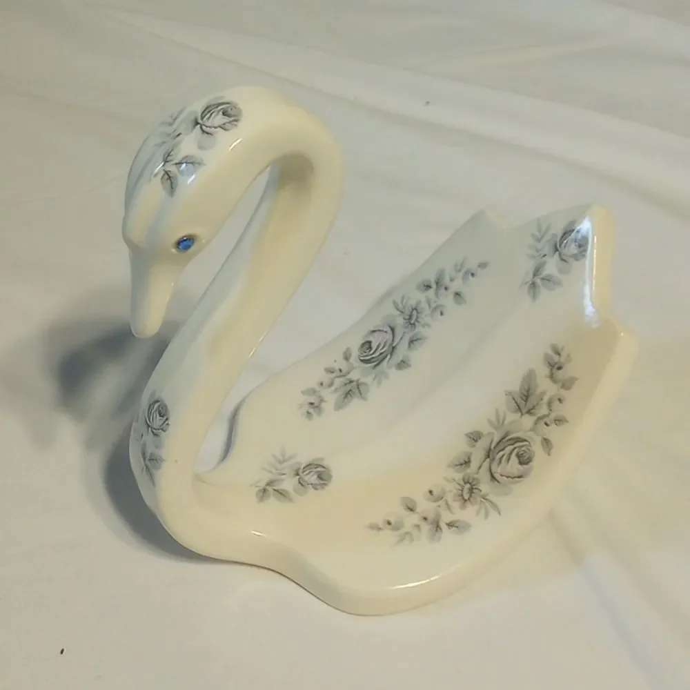 Vintage Porcelain Swan Napkin Holder